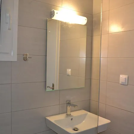 מלון דירות Virginia 3*