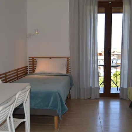 Virginia Aparthotel *
